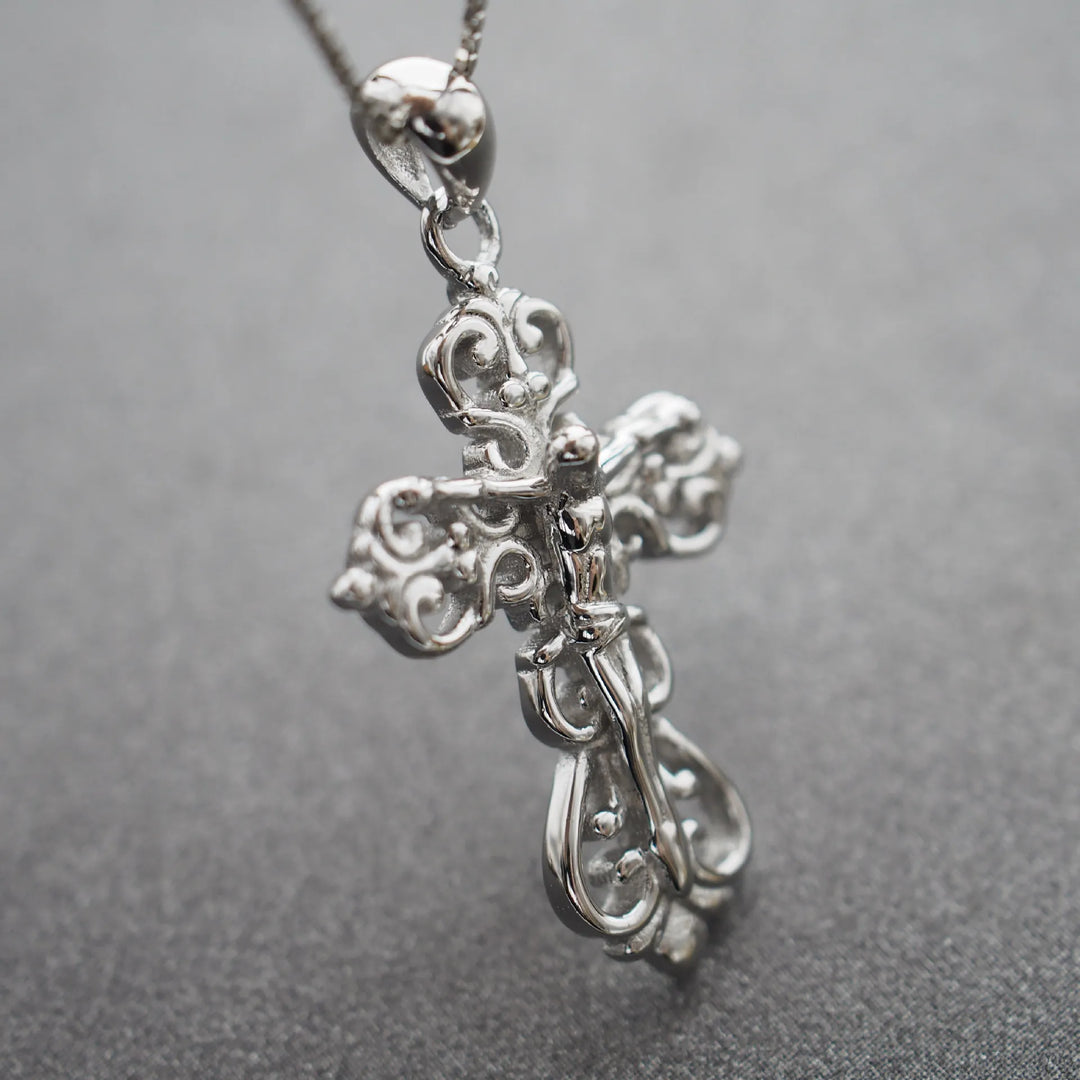 BlessingTree Vintage 925 Silver Filigree Crucifix Pendant Necklace