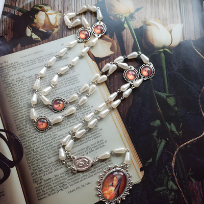 BlessingTree Our Lady of Guadalupe & Crucifix of 5×10 mm Drop-shaped White Acrylic Glass Rosary Necklace