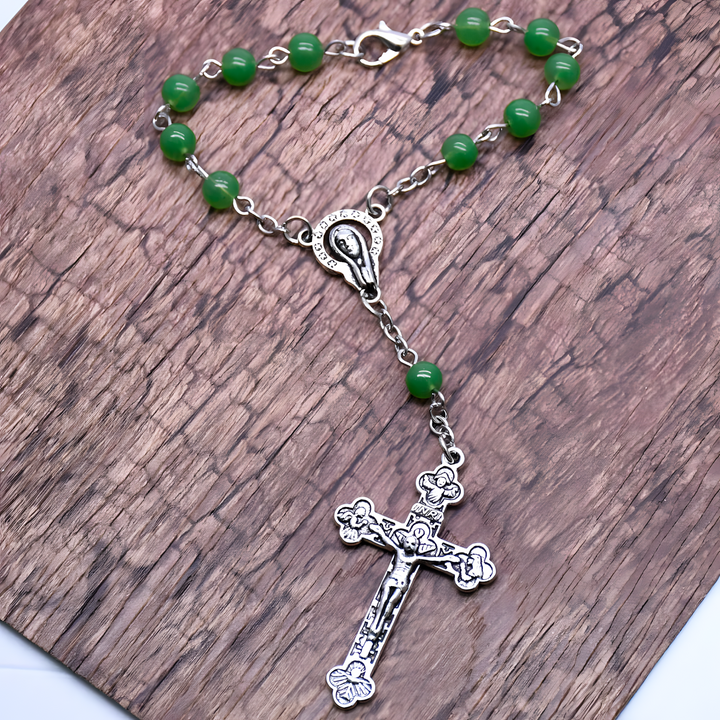 BlessingTree Pocket Rosary Bracelet – 6 mm Green Alloy Beads with Silver Crucifix