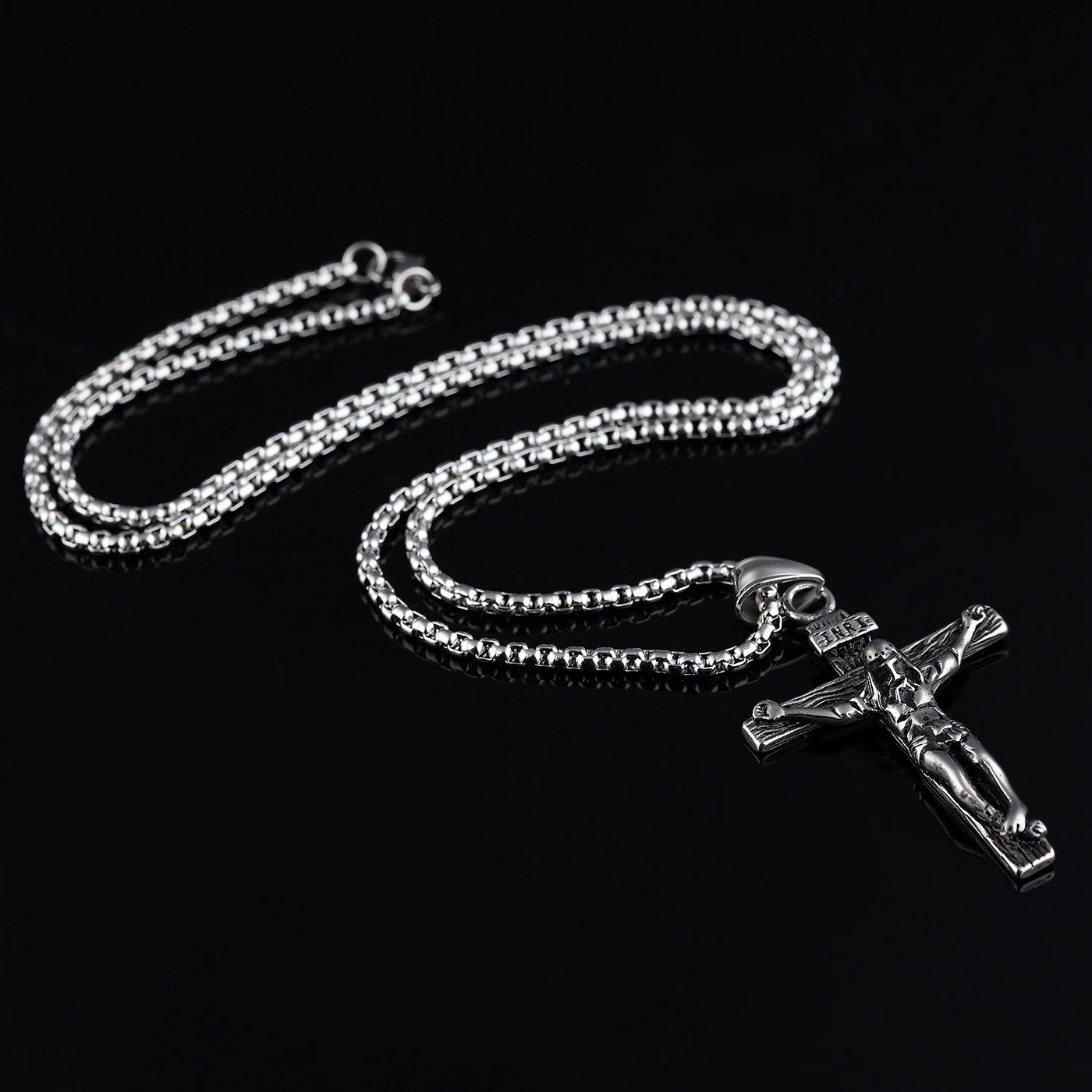 BlessingTree Stainless Steel Crucifix Necklace for Men and Women, Elegant Cross Pendant Jewelry