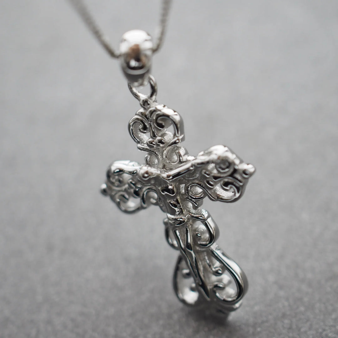 BlessingTree Vintage 925 Silver Filigree Crucifix Pendant Necklace