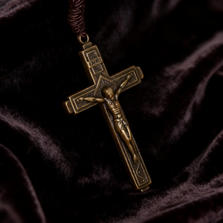 BlessingTree Green Stone Catholic Rosary Necklace with Crucifix and Mary Medal